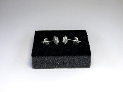 Pandora Naušnice s Uzdignutim Srcem (Srebro 925)