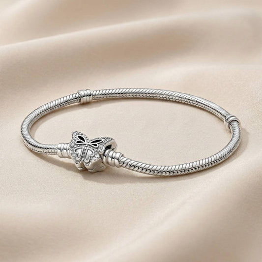 Pandora Narukvica Moments sa Zmijskim Vezom i Kopčom u Obliku Leptira (Srebro 925)