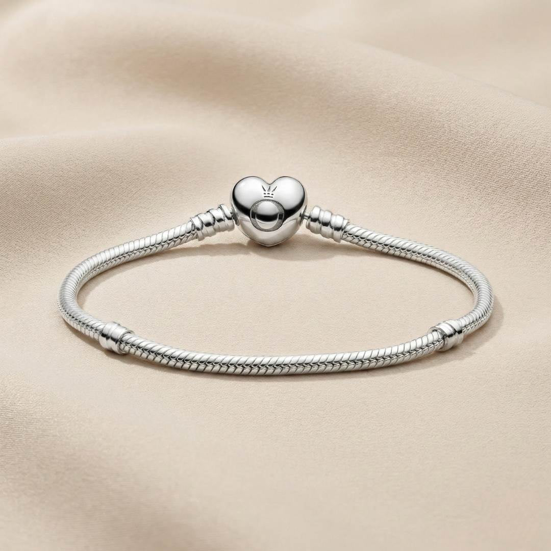 Pandora Narukvica sa srcolikom kopčom (Srebro 925)