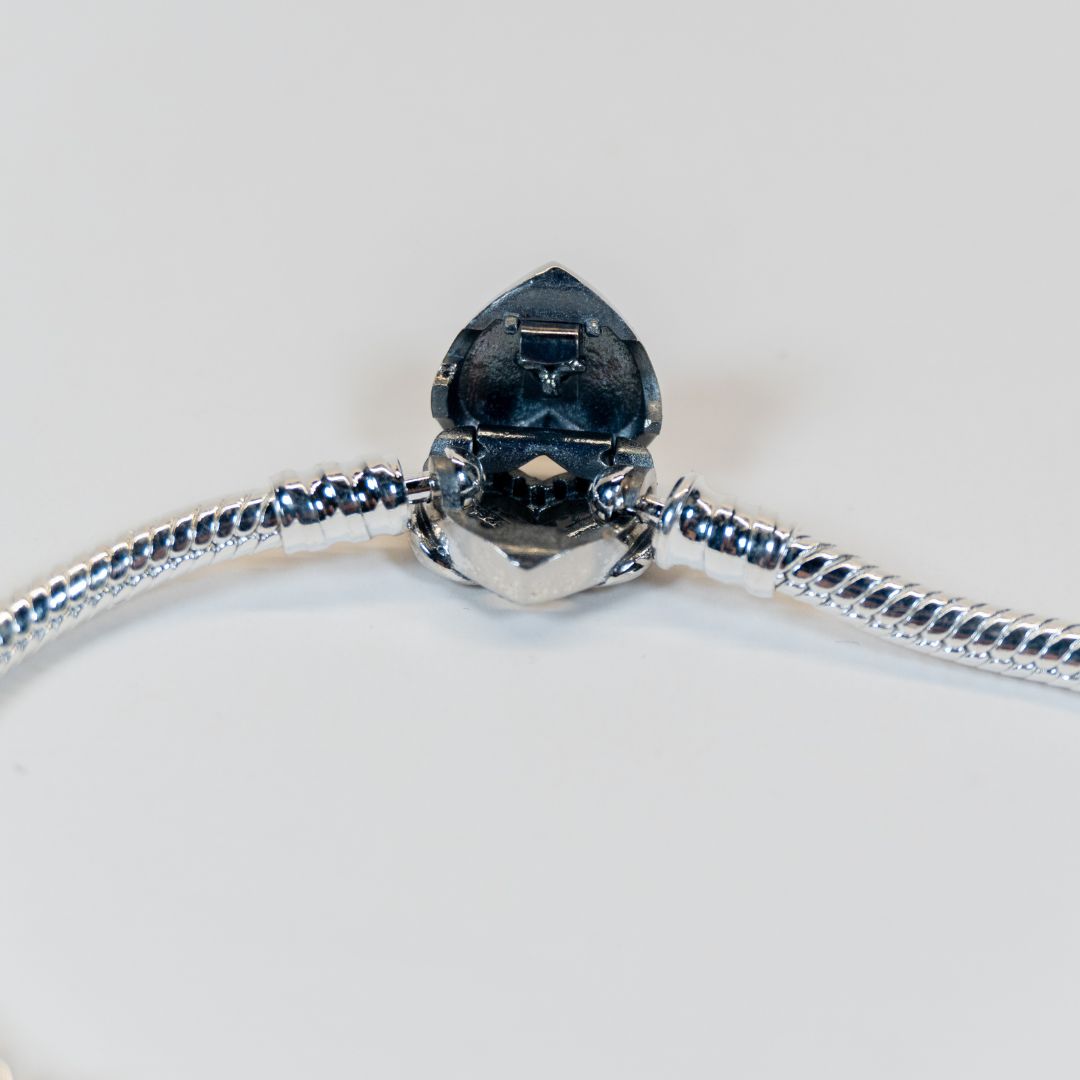 Pandora Narukvica sa zmijskim vezom & blistavom srčanom kopčom (Srebro 925)