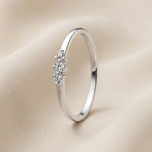 Pandora Prsten Tri Sjajna Cirkona (Srebro 925)