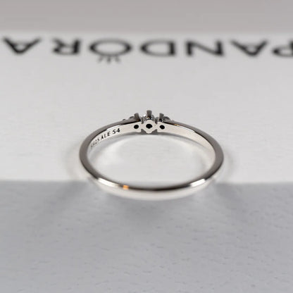 Pandora Prsten Tri Sjajna Cirkona (Srebro 925)