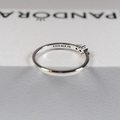 Pandora Prsten Tri Sjajna Cirkona (Srebro 925)