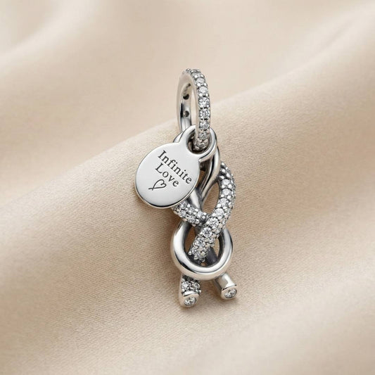 Pandora Viseći Privjesak Pavé Infinity Knot – Čvor Beskonačnosti (Srebro 925)