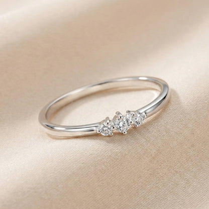 Pandora Prsten Tri Sjajna Cirkona (Srebro 925)