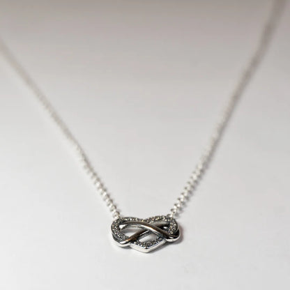 Pandora Ogrlica Blistavo Srce s Beskonačnošću (Srebro 925)