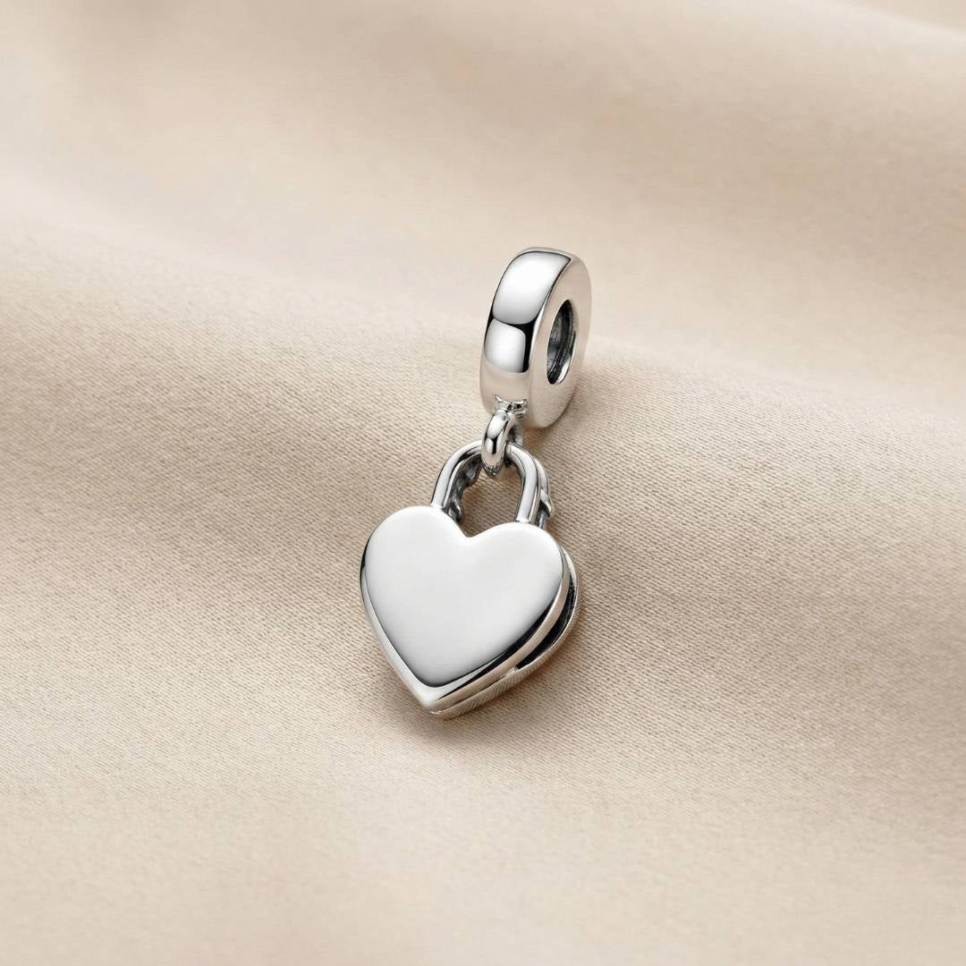 Pandora Viseći Privjesak Lokot u Obliku Srca s Ružom (Srebro 925)