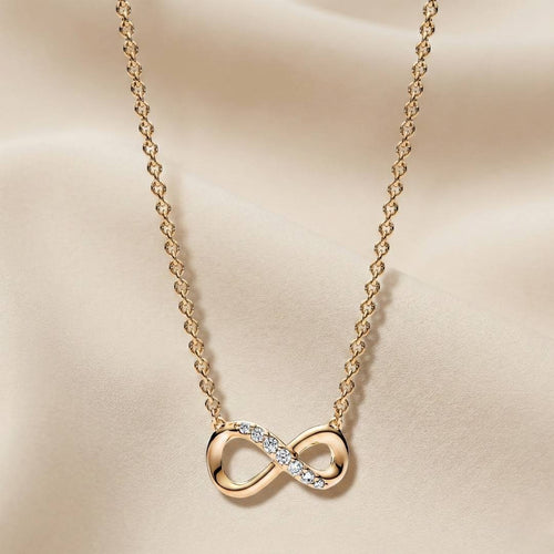 Pandora Ogrlica Sparkling Infinity Collier – Simbol Beskonačnosti (Posebna Pandora legura metala s 14k pozlatom)