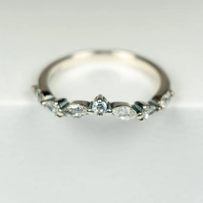 Pandora Timeless Prsten Blistavi Motiv Jadca s Različitim Kamenčićima (Srebro 925)