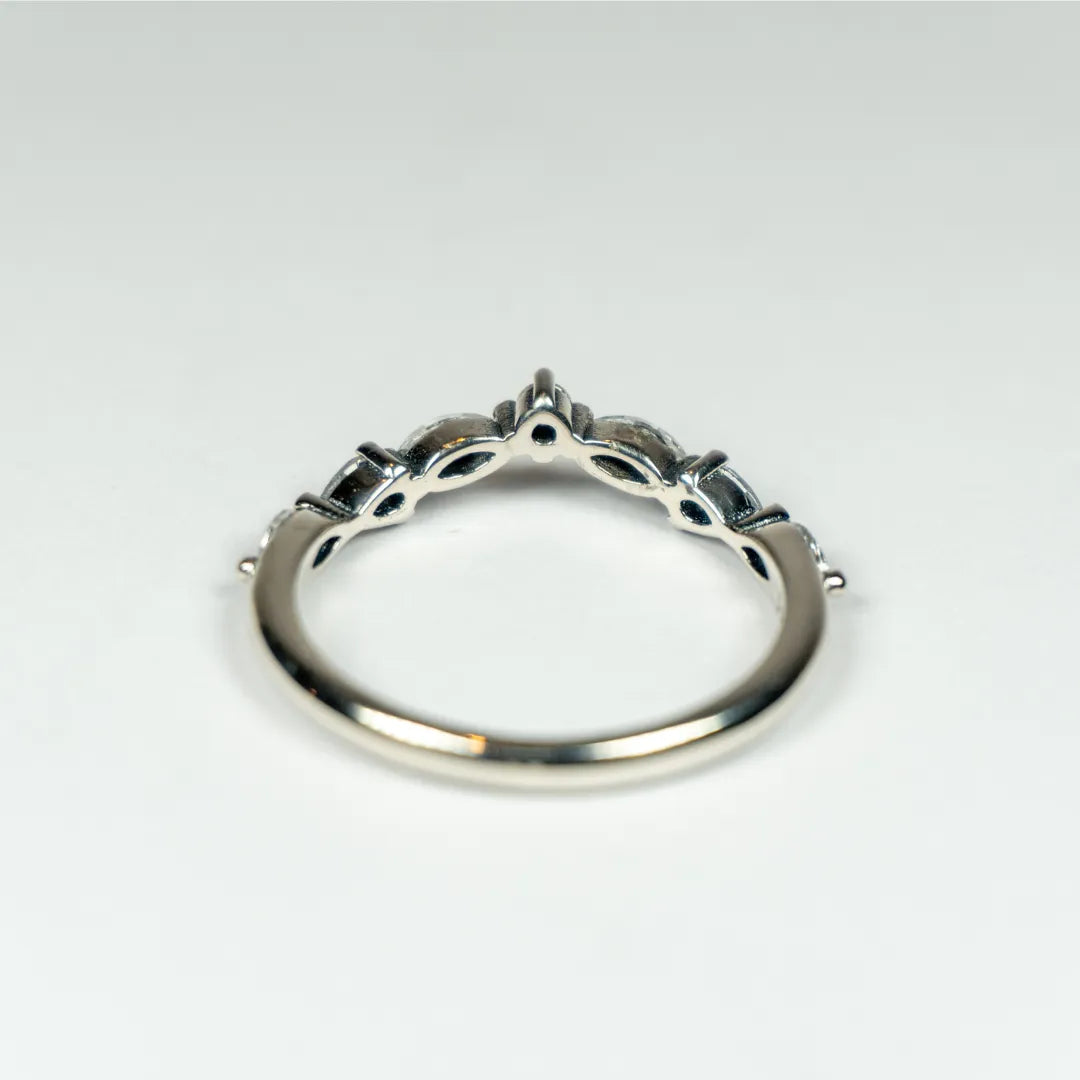 Pandora Timeless Prsten Blistavi Motiv Jadca s Različitim Kamenčićima (Srebro 925)