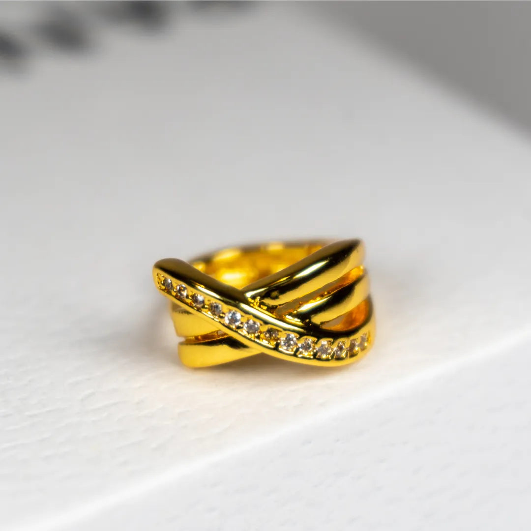 Pandora Signature Ukrštene Pavé Naušnice Alke (Posebna Pandora legura metala s 14k pozlatom)