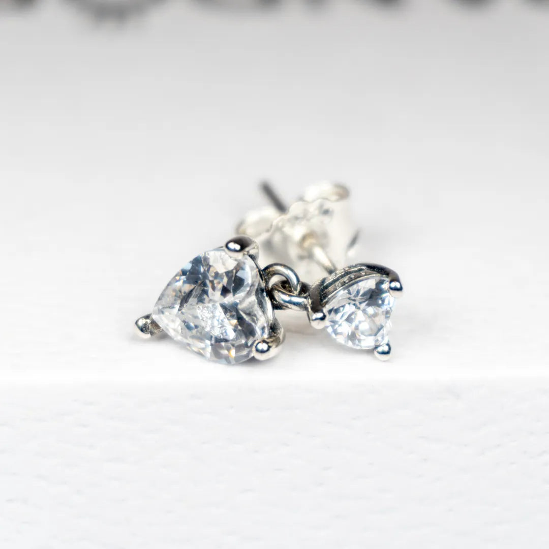 Pandora Timeless Naušnice “Dva Srca” sa Skrivenom Kopčom (Srebro 925)