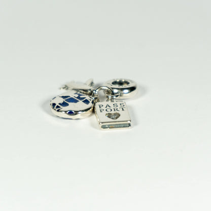 Pandora Privjesak Putovanje – Zrakoplov, Globus i Putovnica (Srebro 925)