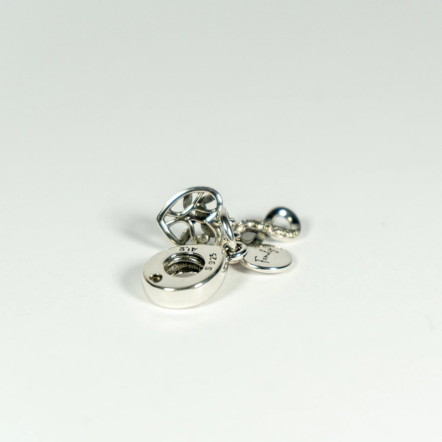 Pandora Viseći Privjesak Obitelj sa Simbolom Beskonačnosti (Srebro 925)