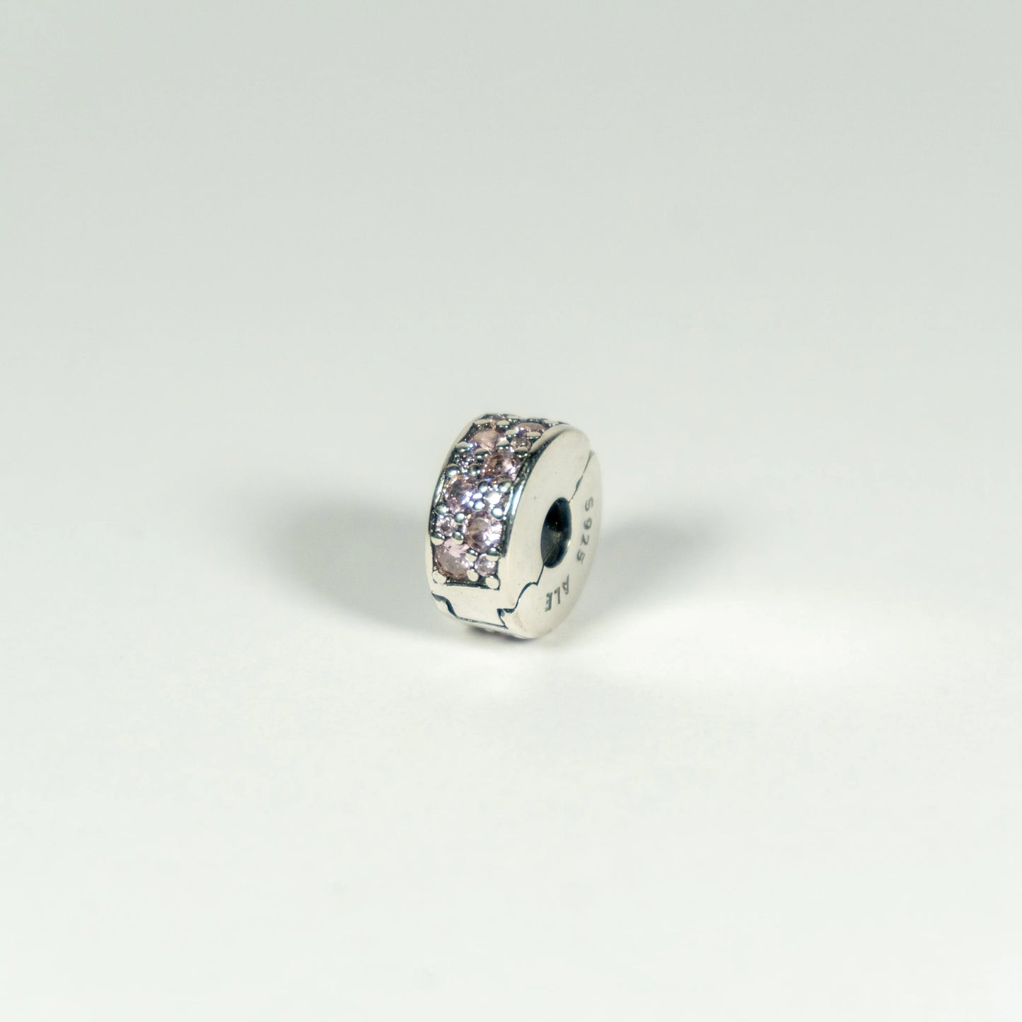 Pandora Kopča Ružičasti Pavé (Srebro 925)