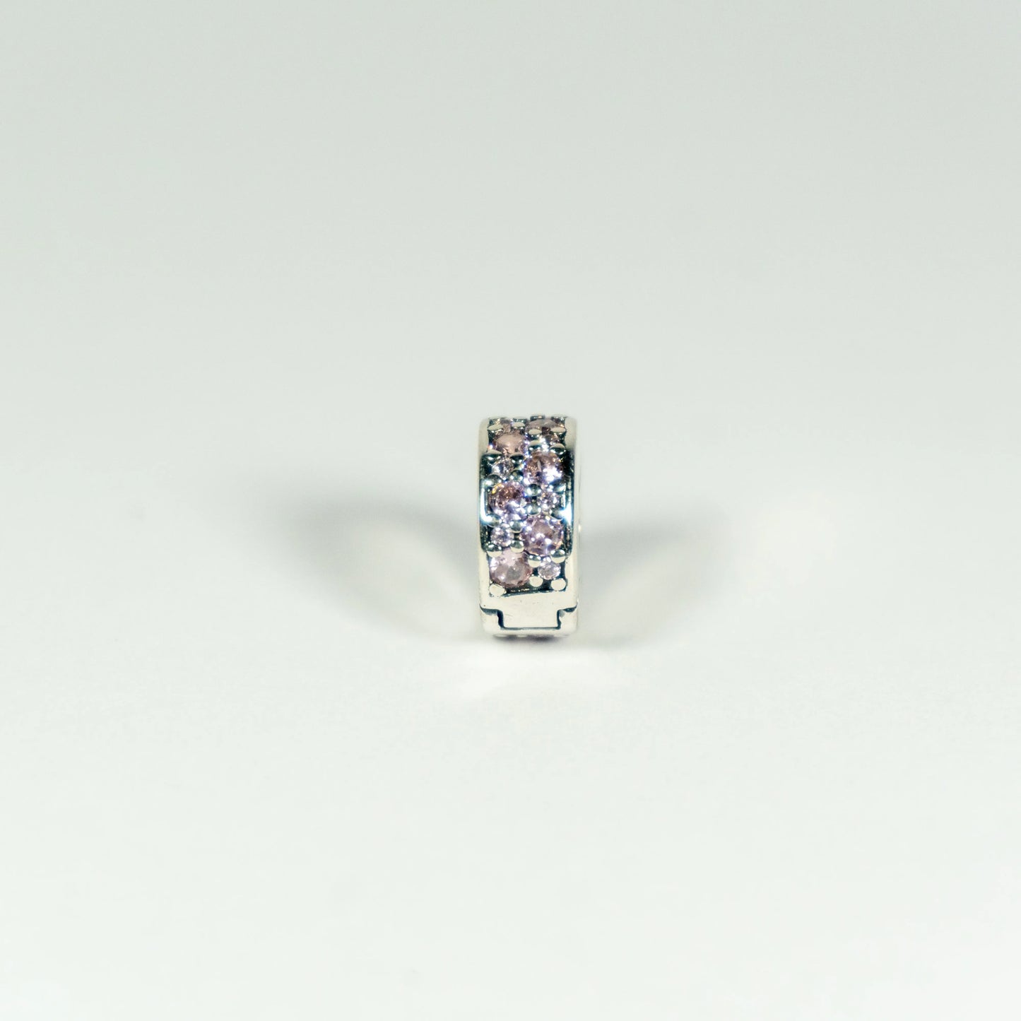 Pandora Kopča Ružičasti Pavé (Srebro 925)