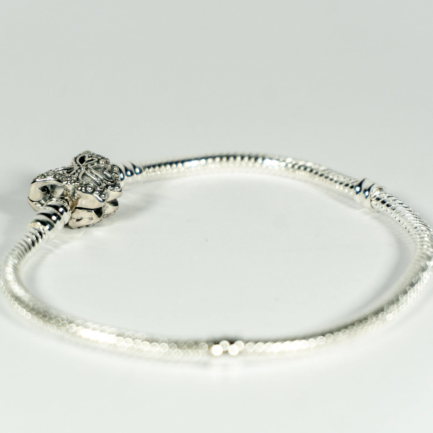 Pandora Narukvica Moments sa Zmijskim Vezom i Kopčom u Obliku Leptira (Srebro 925)