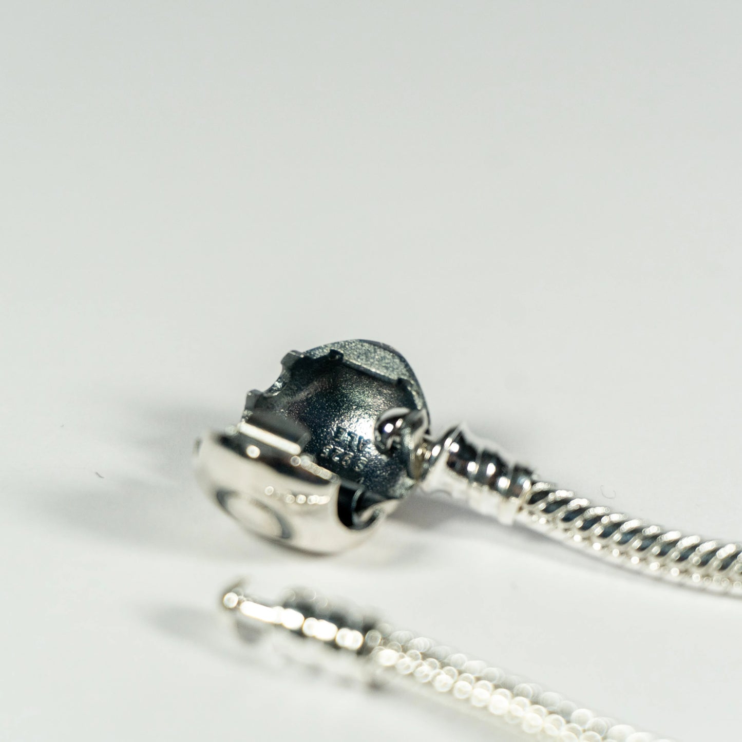 Pandora Narukvica sa srcolikom kopčom (Srebro 925)