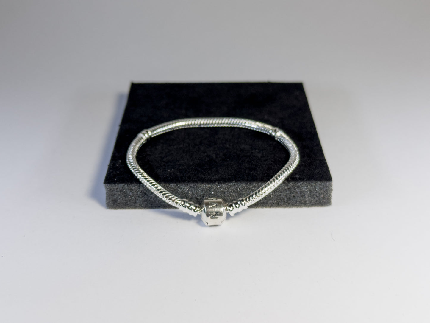 Pandora Narukvica Moments sa zmijskim vezom (Srebro 925)