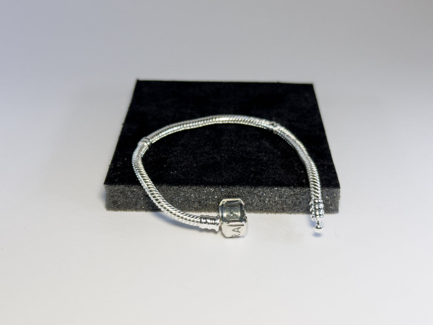 Pandora Narukvica Moments sa zmijskim vezom (Srebro 925)